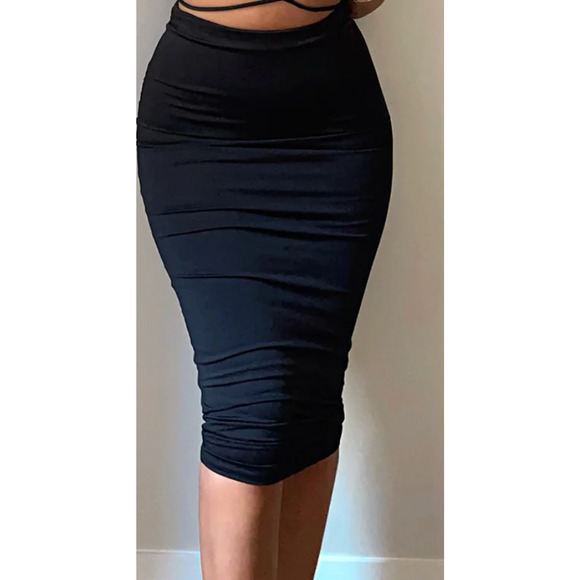Fashion Nova Classic Black Olive Oil II Pull-On Bodycon Skirt Medium NEW NWT - Picture 1 of 9